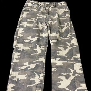 Camo jeans size 30 wore once